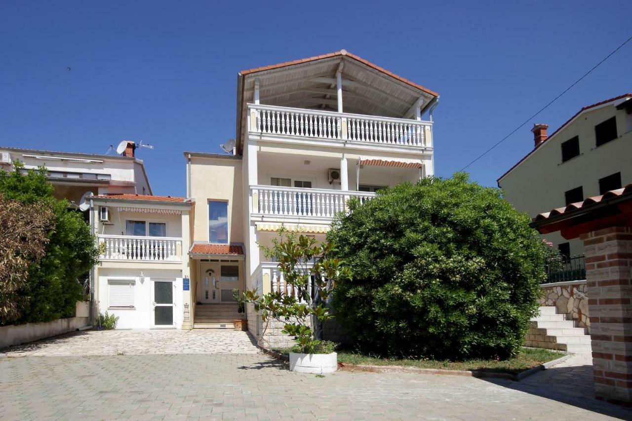 Apartments Domic Banjole Esterno foto